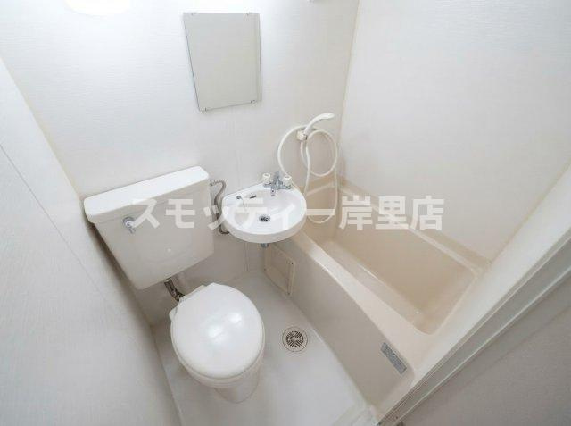 ケアンズクラブ帝塚山の浴室