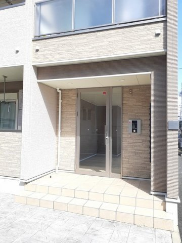 落ち着いたエントランスです