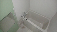 コンパクトで使いやすいお風呂です
