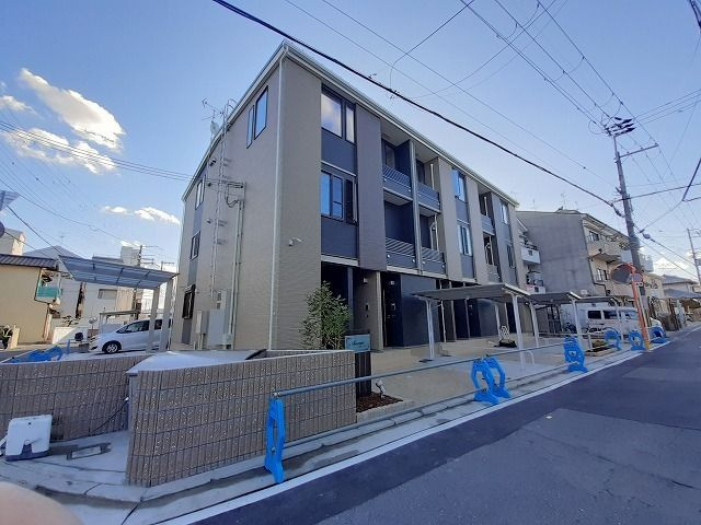 アヴニールの外観