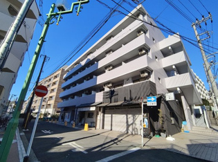 落ち着いた雰囲気の外観です