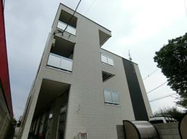 清潔なエントランスです