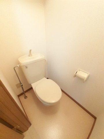 フィールドビーチ５のトイレ|落ち着いた色調のトイレです