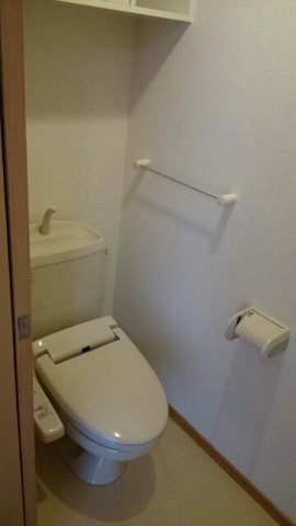 ハッピネスハウス　Ｂのトイレ|清潔感のあるトイレです