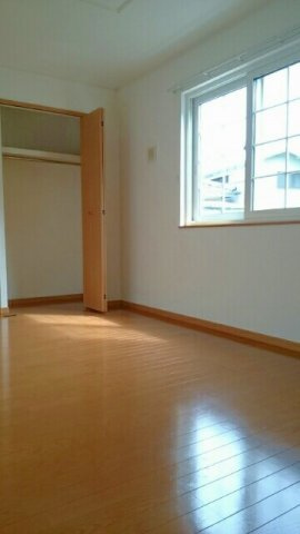 ハッピネスハウス　Ｂの内装|明るい室内です