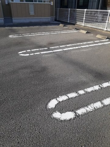 ボンヌ・シャンスの駐車場|カースペースがあります