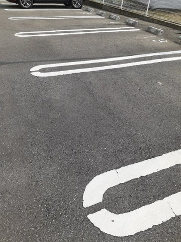 プルミエ　Ⅱの駐車場|駐車場に車を止められます