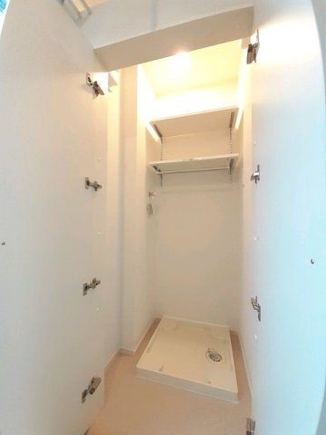 リヨン　Ｂの内装|明るい色調の室内です