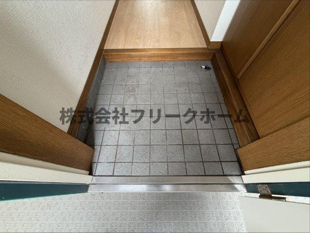 アースフォーガルの玄関
