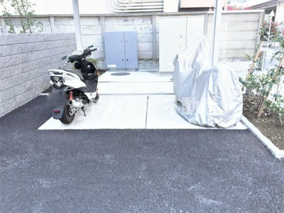 【その他共用部分】 | Ｋｉｉｎｕ　Ｂｌａｎｃ　～キーヌ・ブラン～ | 駐車場