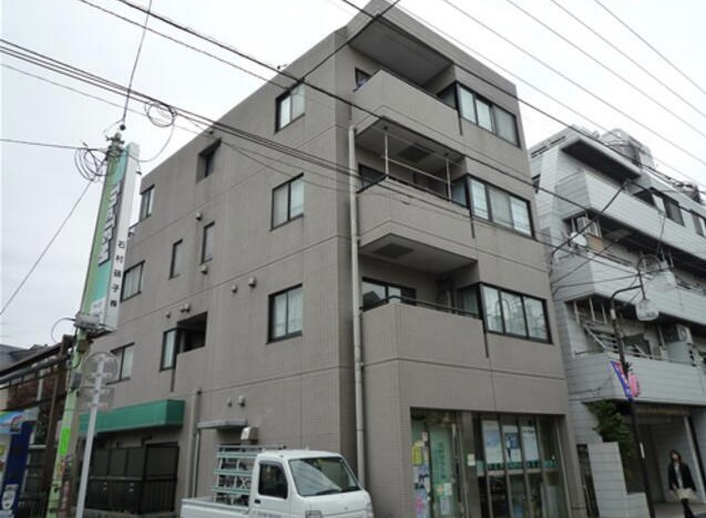 【外観】 | ピエルビラージュ | 鉄筋コンクリート造のがっちりとした建物。