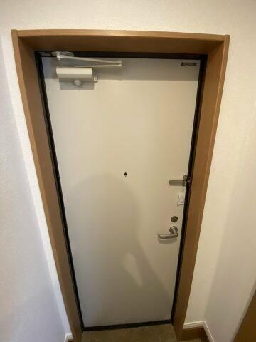 ベイルーム本町通りⅡの玄関