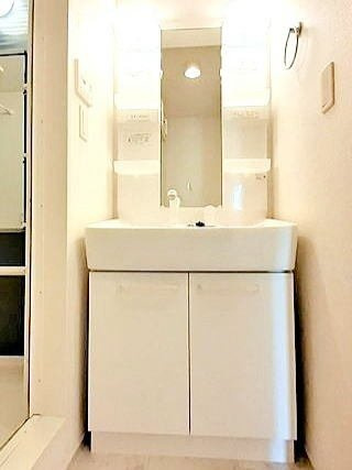 ナチュラル　フラットの洗面所|広い洗面スペース