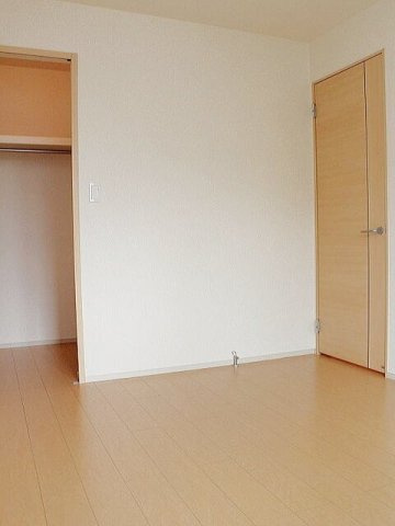 ナチュラル　フラットの収納|たっぷりとした収納スペースです