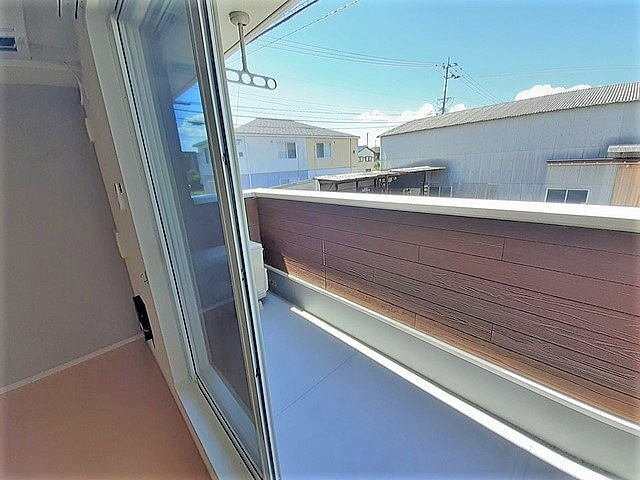 プリムラのバルコニー|お洗濯にも便利なバルコニー付き