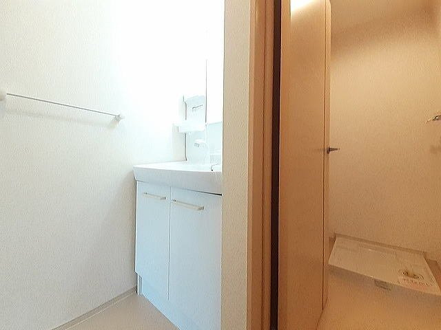 プリムラの洗面所|広い洗面スペース