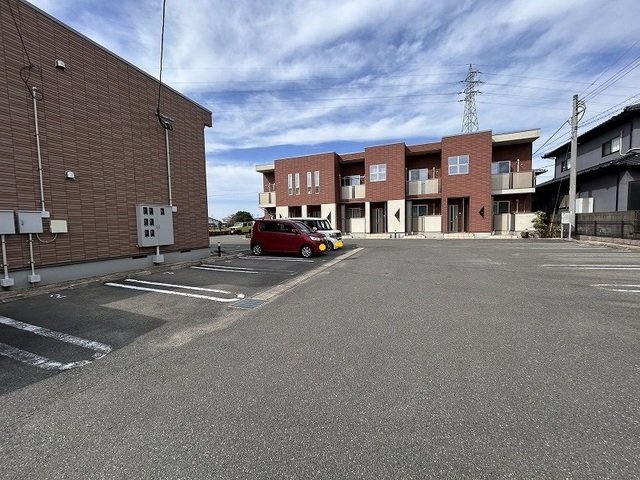 トゥーザ・ムーンＡの駐車場|駐車場です