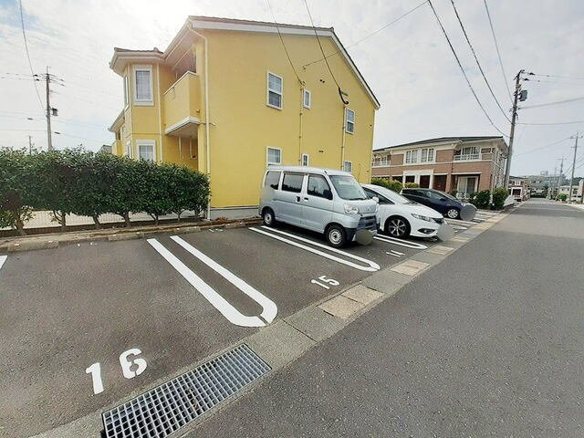 ムーンリバーＣの駐車場|駐車場完備です