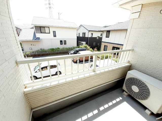 アルカンシエルのバルコニー|外からの目が気にならないバルコニーで洗濯物が干せます