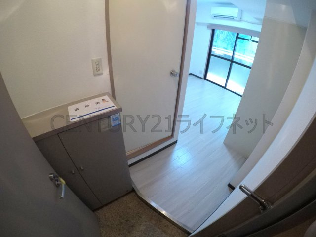 【玄関】 | レバンガ十三アパートメント