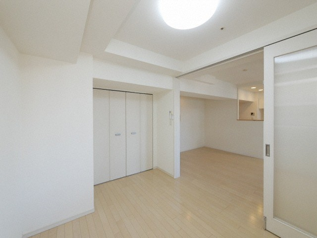 クロスレジデンス大阪新町の洋室