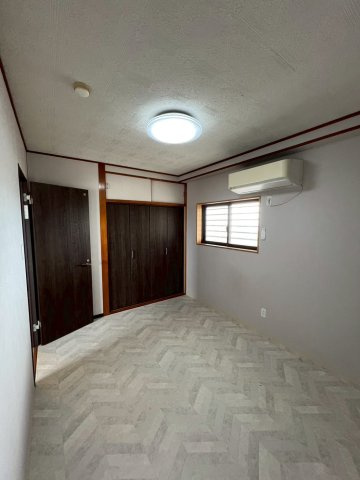 沖縄市大里2丁目中古マンションの洋室|ゆったりした洋室です