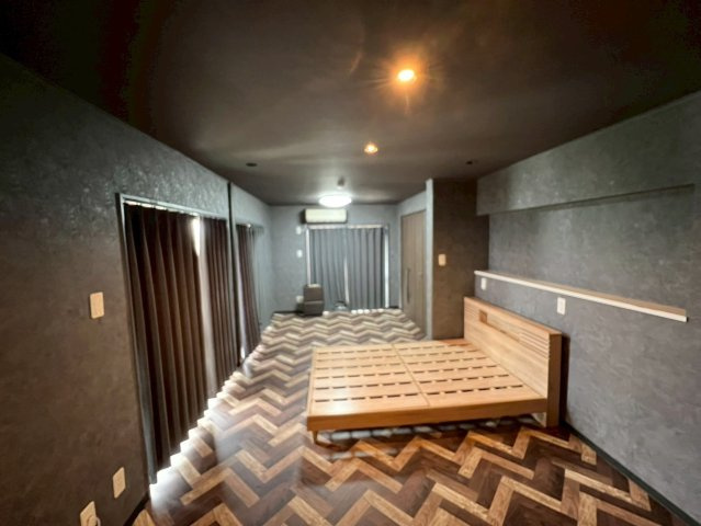 沖縄市大里2丁目中古マンションの洋室|スタンダードな洋室です