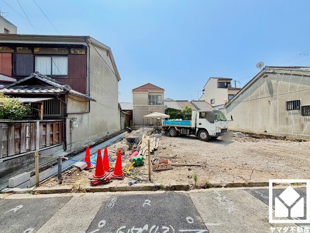 尼崎市西難波町２期の外観|ZEH水準の優れた断熱・省エネ性能を備えており、毎日の冷暖房効率を高めます。日々の暮らしの快適性にも配慮された住まいです。