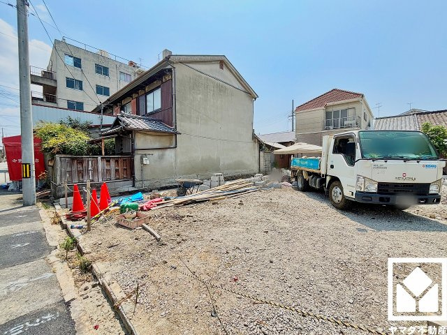 尼崎市西難波町２期の外観|浄水器付きなので、いつでも手軽にきれいなお水をご利用いただけます。毎日の家事の負担を軽減し、節水効果も期待できる食器洗乾燥機も備えています。