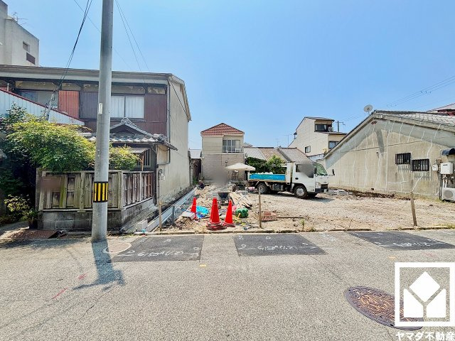 尼崎市西難波町２期の前面道路含む現地写真|全居室フローリングでお掃除ラクラクです。