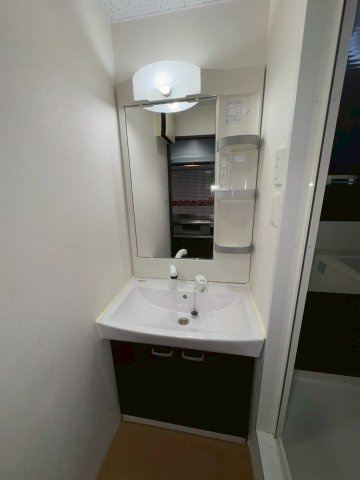 福岡市東区箱崎ふ頭３丁目の賃貸マンションの独立洗面台