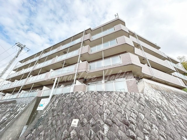 横浜市戸塚区上倉田町の賃貸マンションの外観