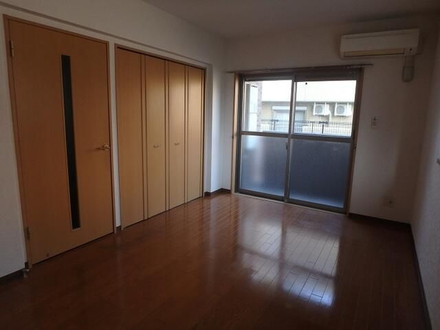 町田市小山町の賃貸マンションの居間・リビング
