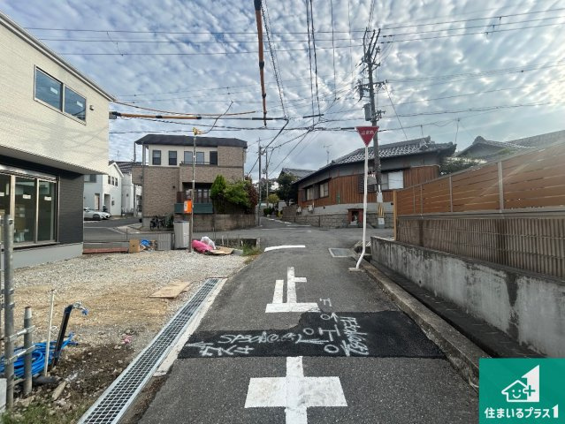 ◆堺市中区深阪　第1期　新築一戸建ての前面道路含む現地写真|周辺は落ち着いた街並みの住宅地！子育てがしやすい住環境です！まだ未完成ですが、現地でしかわからない事もございます。是非一度ご覧ください。