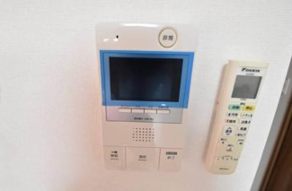 【セキュリティ】 | メゾンキコー難波南 | モニター付きインターフォンです。