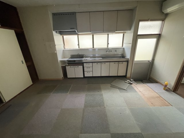 三春町上舞木　中古戸建の居間・リビング
