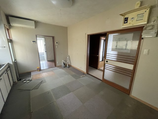 三春町上舞木　中古戸建の居間・リビング