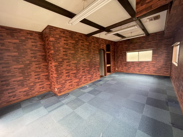 三春町上舞木　中古戸建の洋室