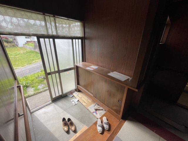 三春町上舞木　中古戸建の玄関