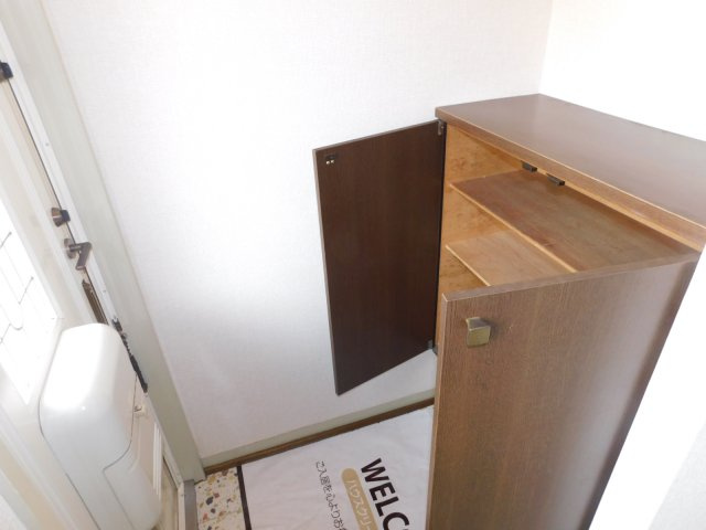 セジュール三鷹の玄関