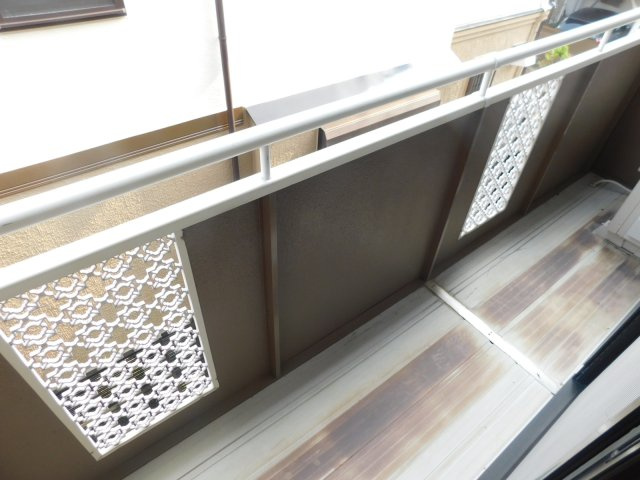 セジュール三鷹のバルコニー