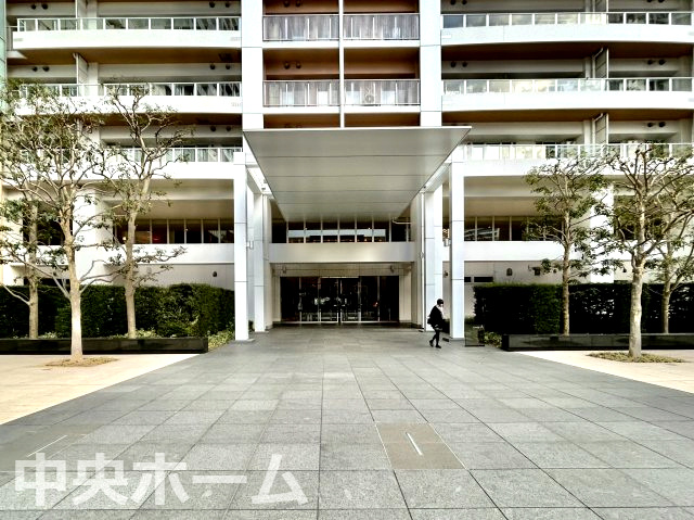 アーバンドックパークシティ豊洲タワーA棟のエントランス|【エントランス】マンションのエントランスは、その物件の印象を決める、顔とも言える場所です。毎日通る場所ですからきれいなのが一番です。
