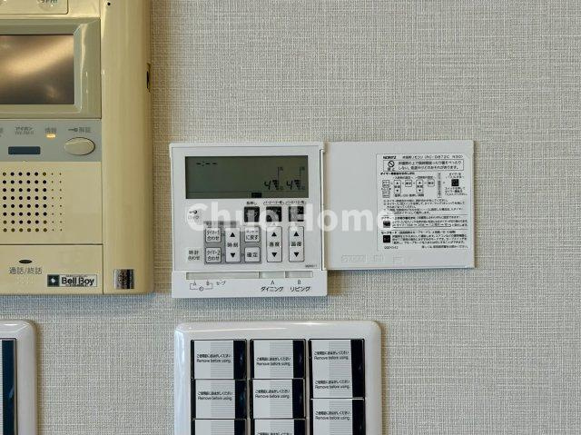 アーバンドックパークシティ豊洲タワーA棟の冷暖房・空調設備|【床暖房】冬は足元から暖めてくれる床暖房はエアコンとは違って埃が舞いませんので健康にも良さそうですね。