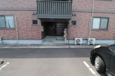 【エントランス】 | グリーンヒルドＫ B棟 | エントランス