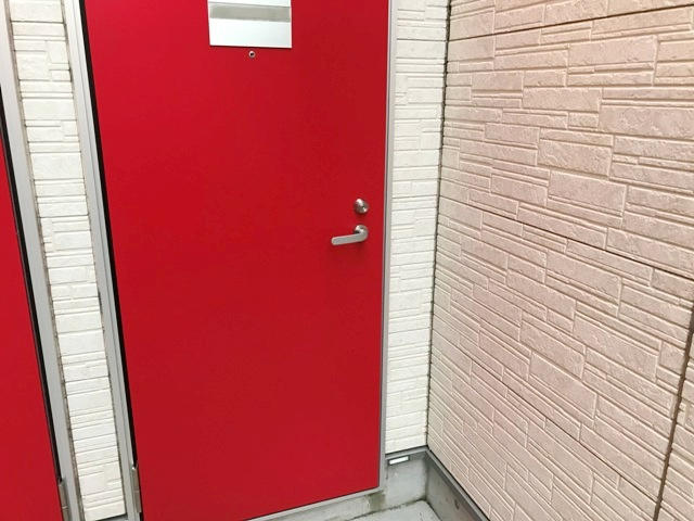 リバーサイド沼部の玄関