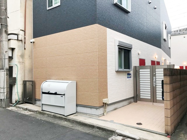 リバーサイド沼部のエントランス