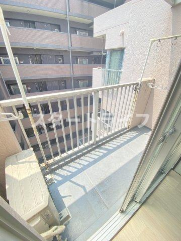 大阪市淀川区木川東３丁目の賃貸マンションのバルコニー