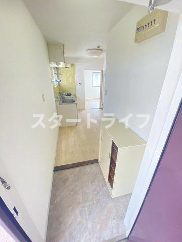 大阪市淀川区木川東３丁目の賃貸マンションの玄関