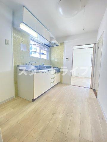大阪市淀川区木川東３丁目の賃貸マンションの居間・リビング