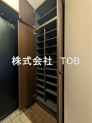 【玄関】 | カーザ・エッチェルサ世田谷（増築部分） | シューズボックス